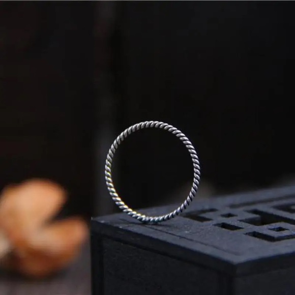 Jewelry - Thread Twisted Silver Ring